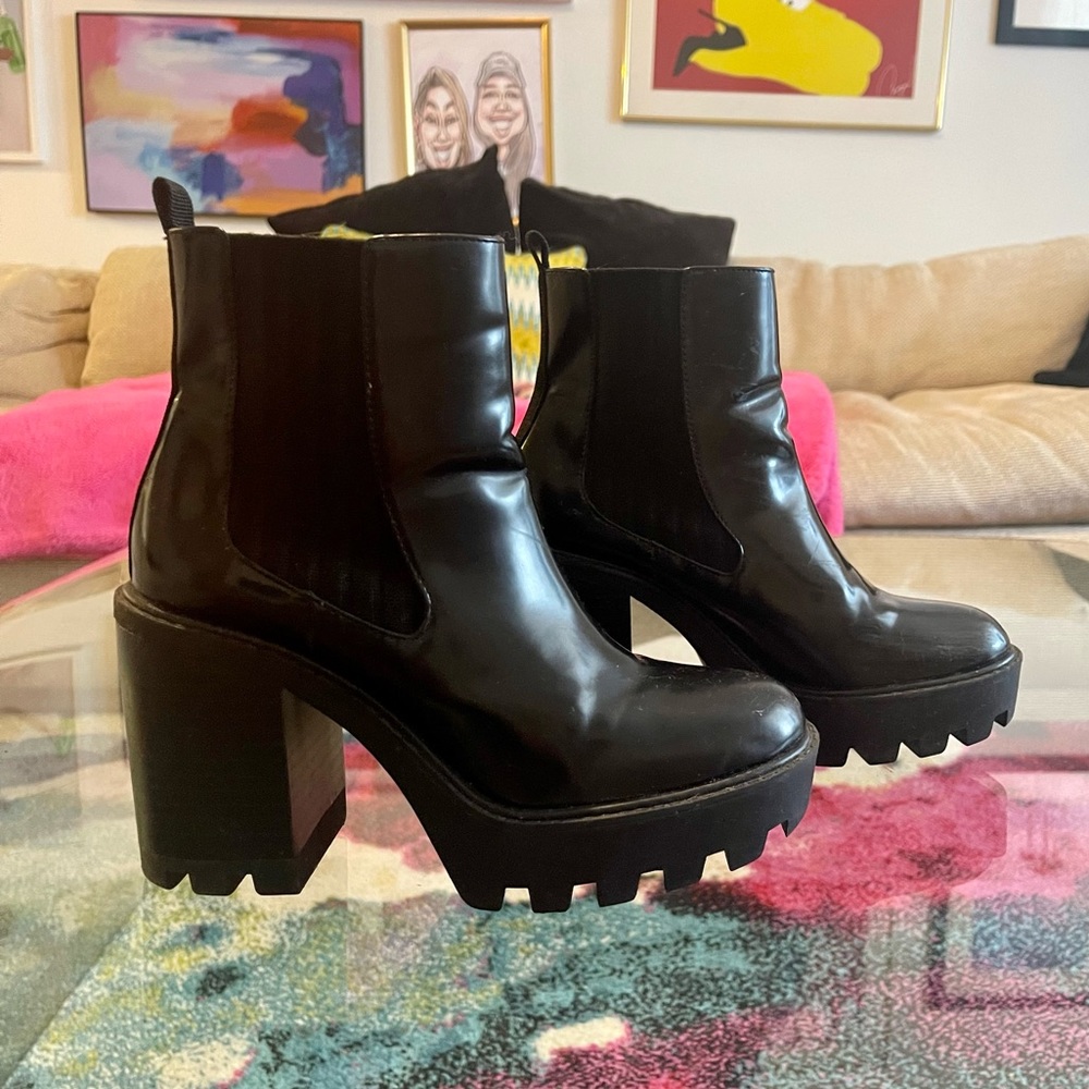 Chunky Heeled Boot